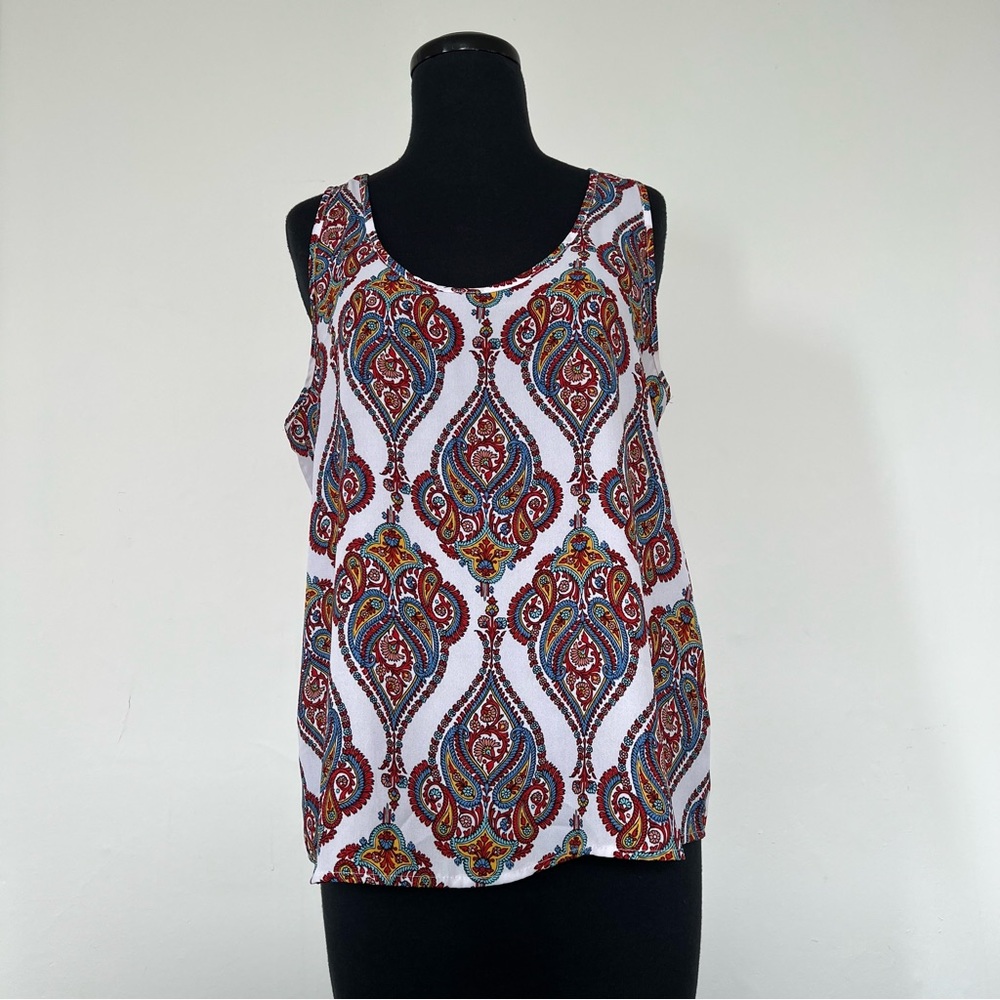 Pink Rose White Semi Sheer Paisley Print Tank with Keyhole, L